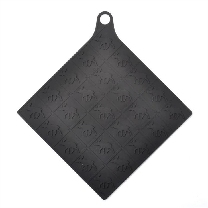 2 mats for hot pans