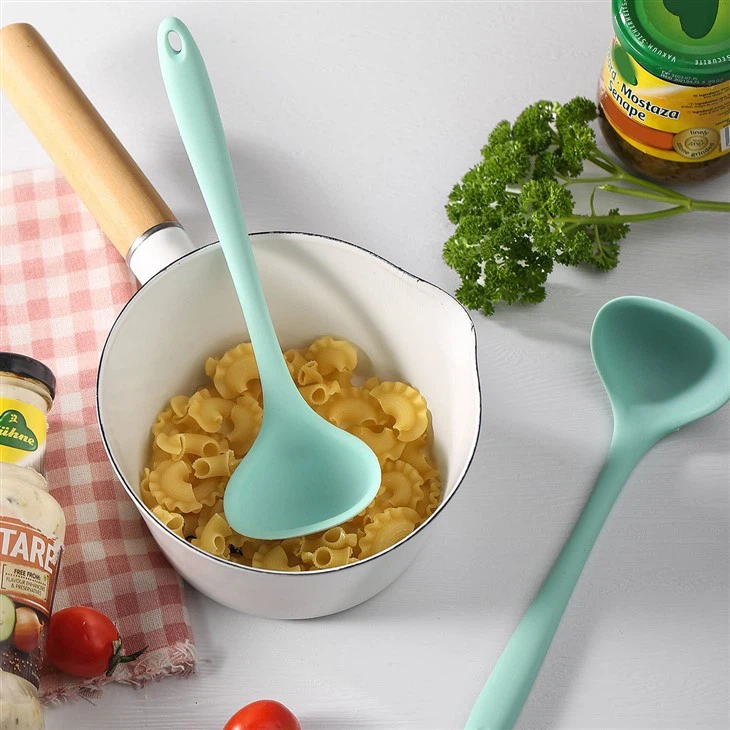 Silicone mini kitchen spoon (4)